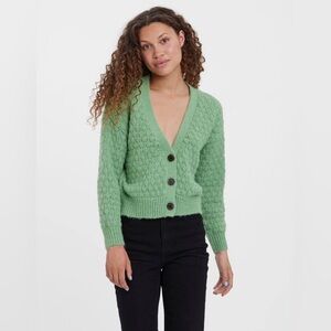 Vero Moda Green Women's Sweater. NWT. Oversized Cardigan Sweater. Medium